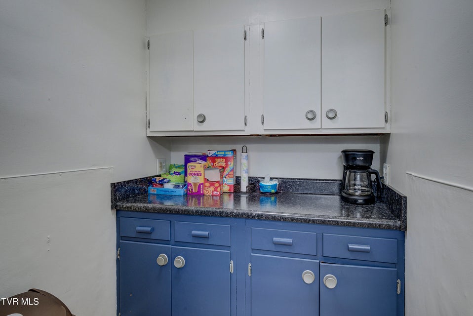 Photo #14: 806 Johnson Avenue