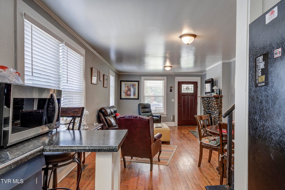 Photo #16: 806 Johnson Avenue