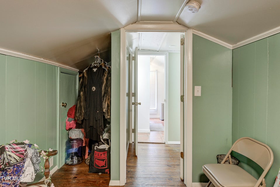 Photo #26: 806 Johnson Avenue