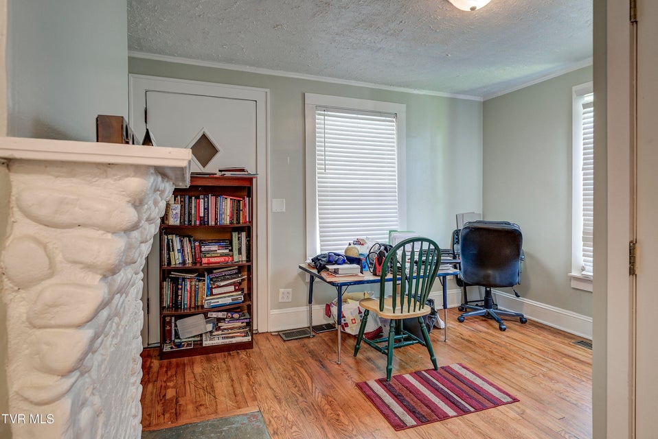 Photo #17: 806 Johnson Avenue