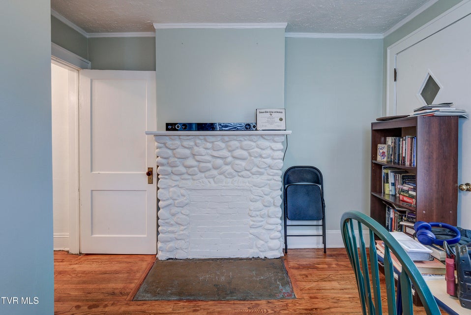 Photo #18: 806 Johnson Avenue