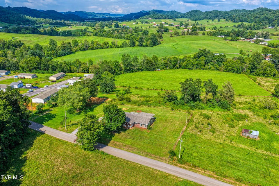 Photo #52: 188 Meadow View Road