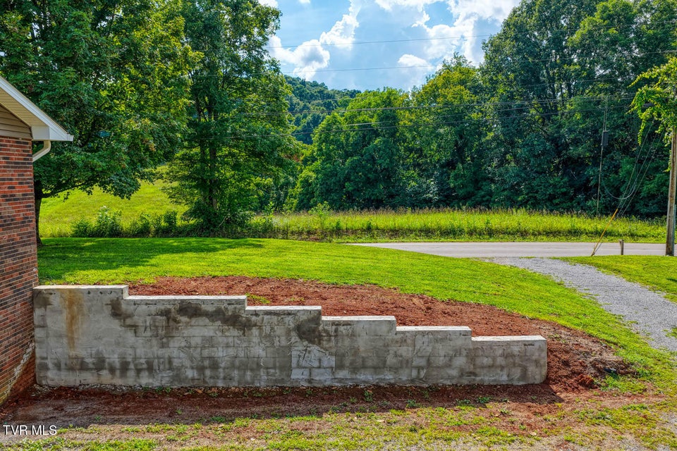 Photo #59: 188 Meadow View Road