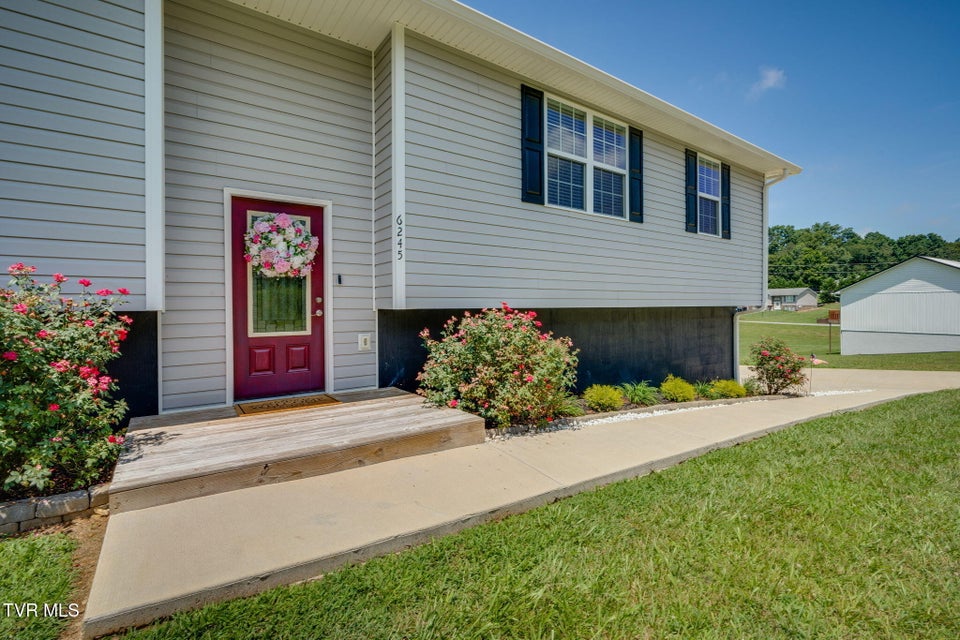 Photo #3: 6245 Snapps Ferry Road