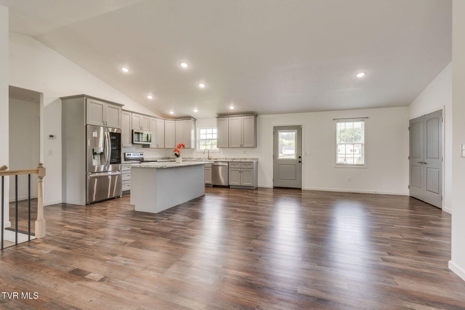 Photo #10: 6245 Snapps Ferry Road