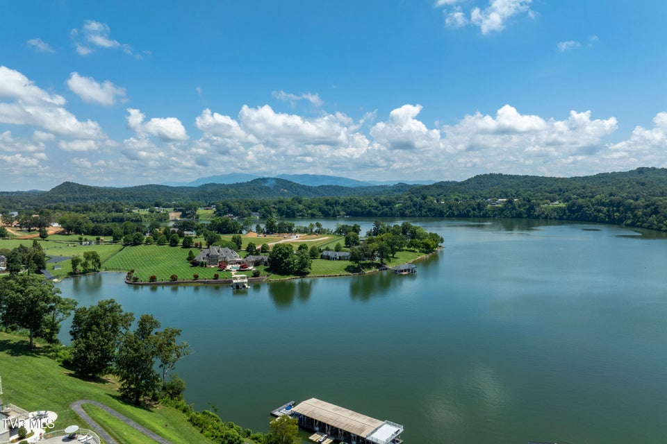 Photo #4: 130 Lookout Pointe 