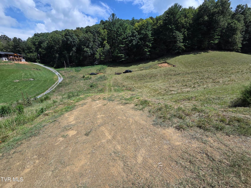 Photo #15: 203 Whispering Pines Road