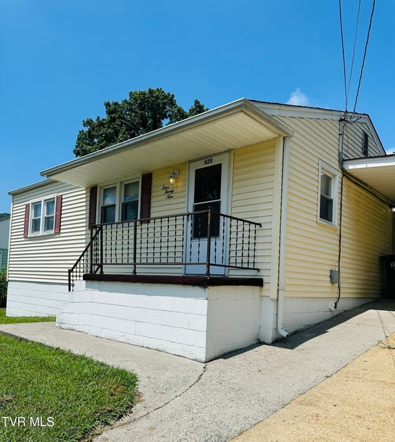 Photo #3: 429 Wilma Street
