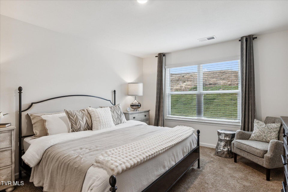 Photo #10: 660 Saint Andrews Drive 
