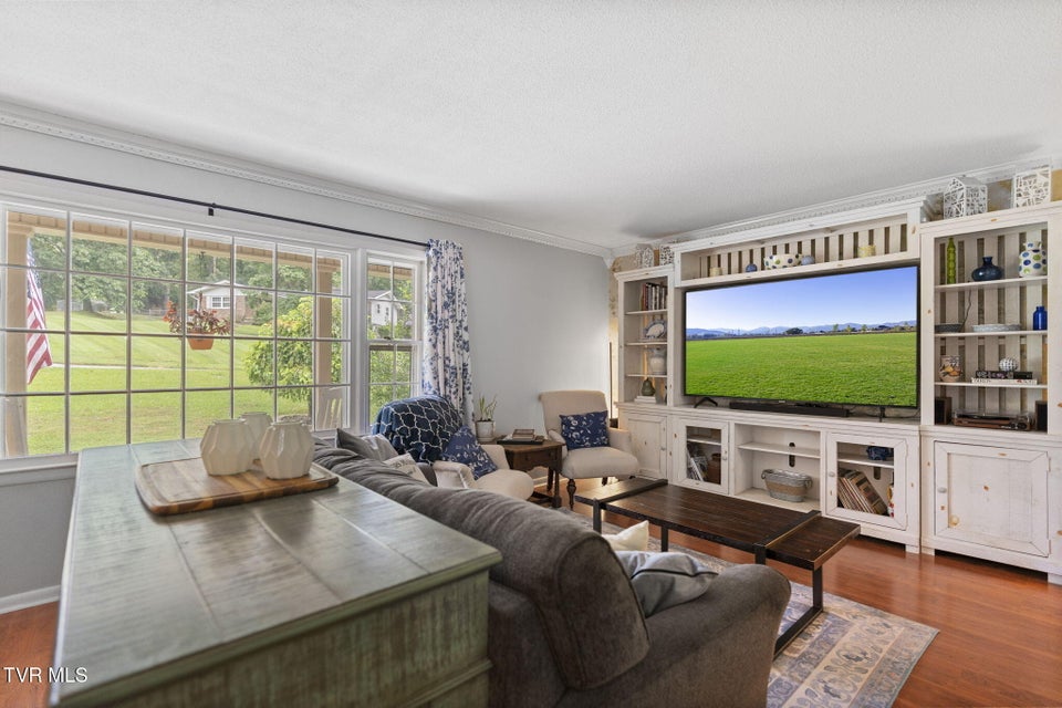 Photo #8: 1700 Brentwood Drive