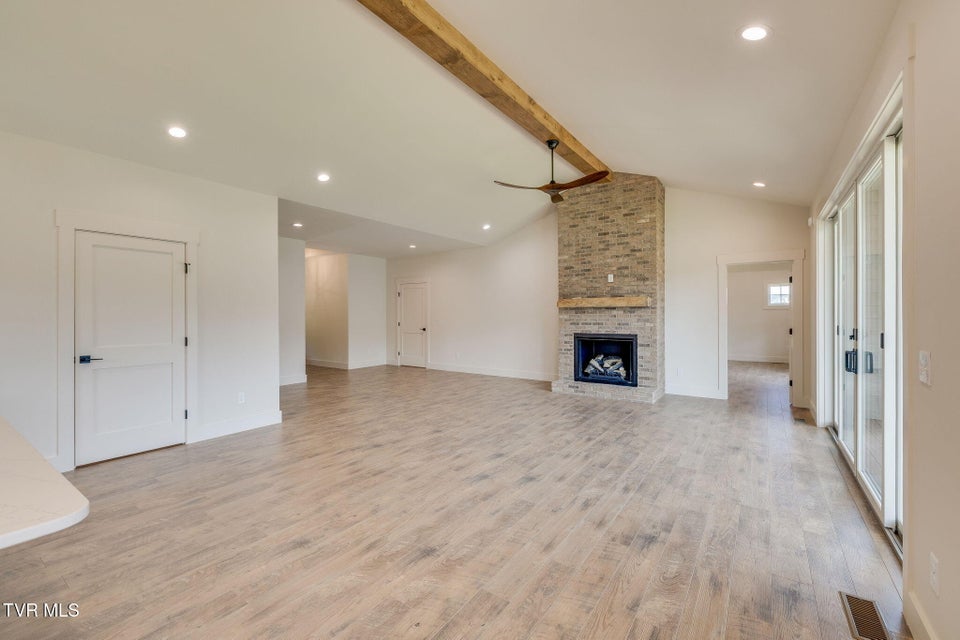 Photo #8: 408 Gransley Court