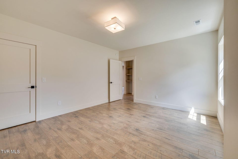 Photo #34: 408 Gransley Court