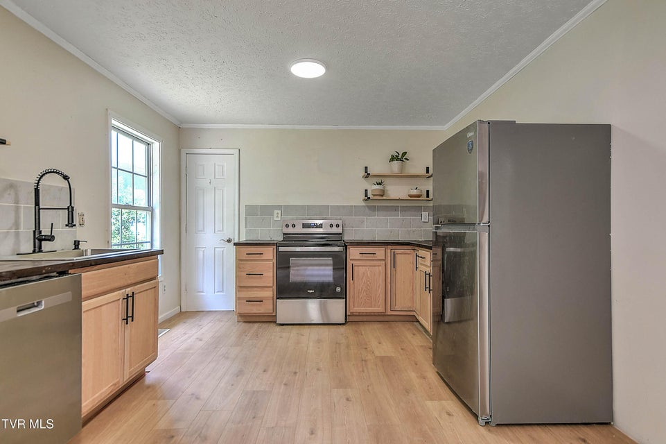 Photo #9: 190 Opal Drive