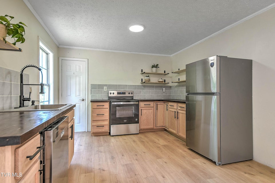 Photo #10: 190 Opal Drive