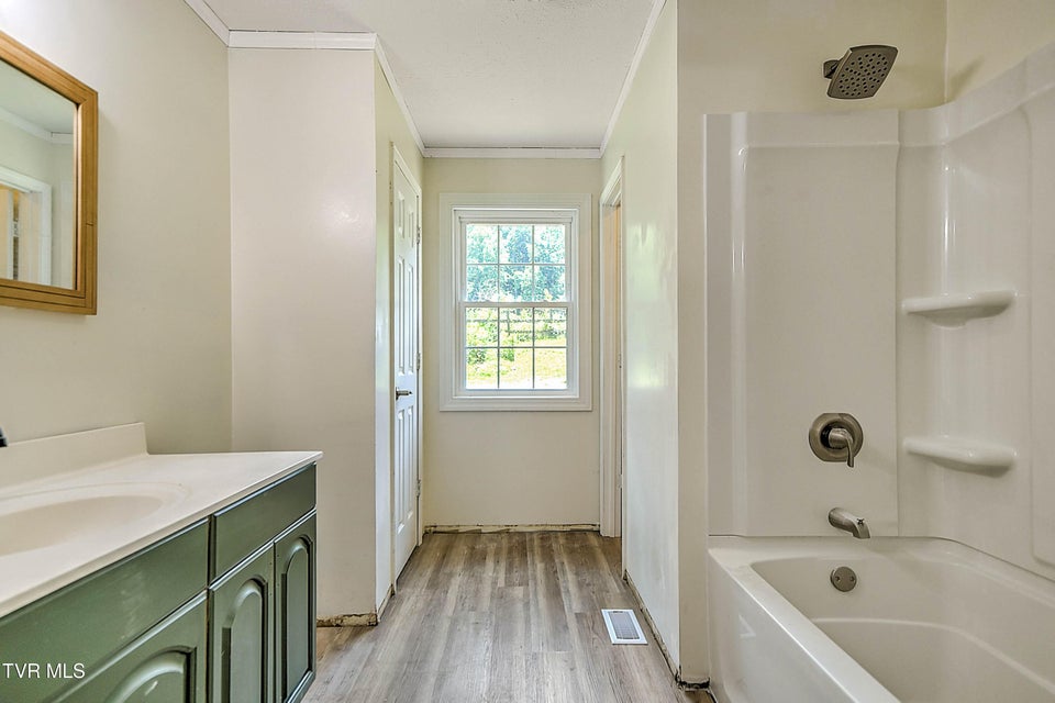 Photo #32: 190 Opal Drive