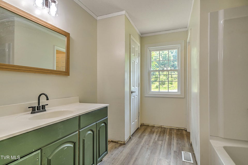 Photo #33: 190 Opal Drive