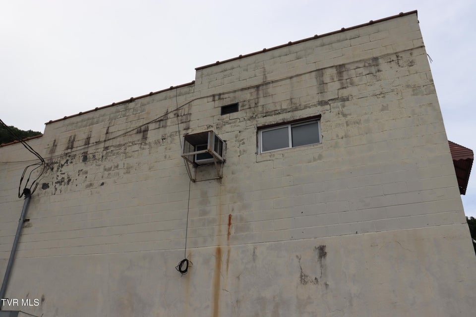 Photo #3: 106 Kentucky Avenue