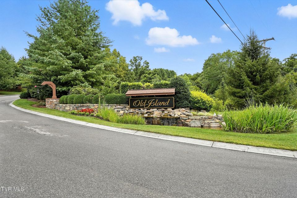 Photo #53: 125 Golf Ridge Drive