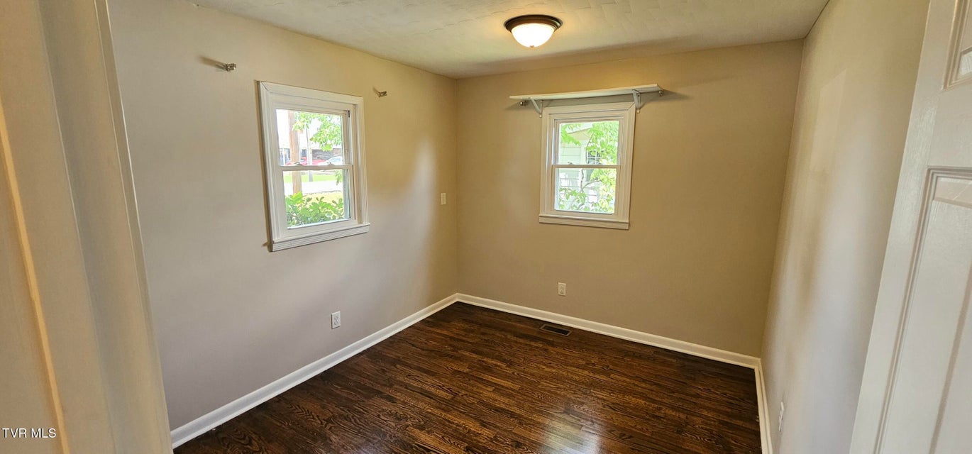 Photo #10: 1921 Fairview Avenue