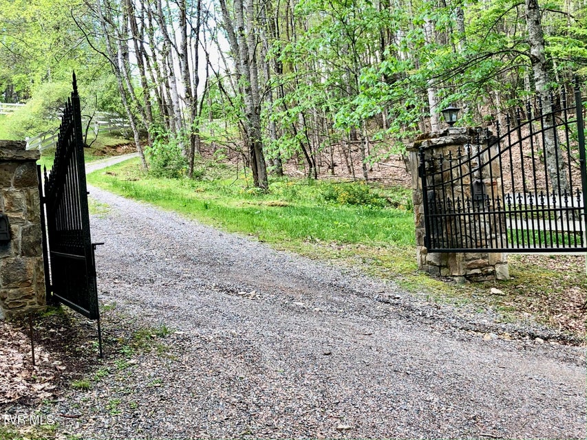 Photo #32: 736 Ragan Road