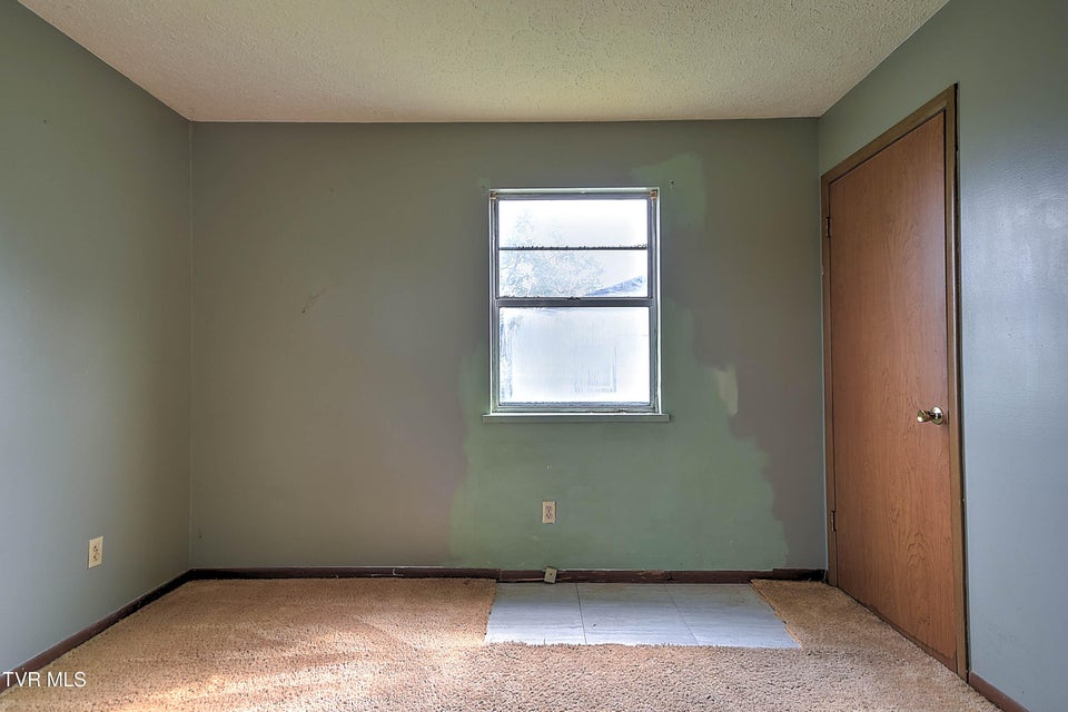 Photo #10: 201 Brooks Street