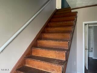 Photo #2: 915 Sayers Street