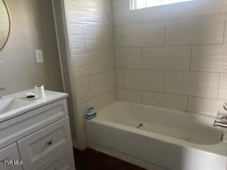Photo #9: 915 Sayers Street