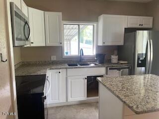 Photo #11: 915 Sayers Street
