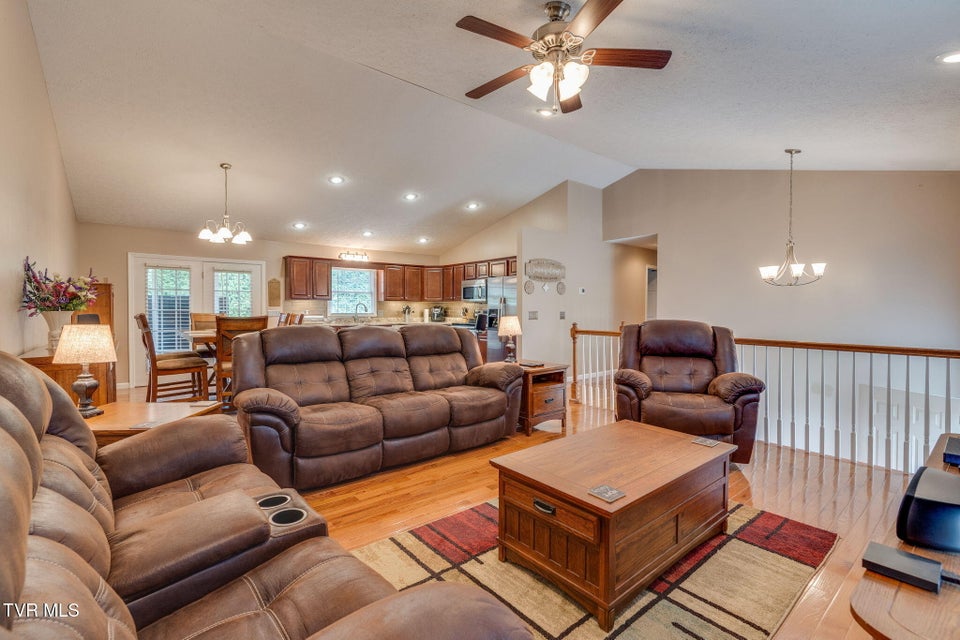 Photo #7: 148 Meadow Springs Lane