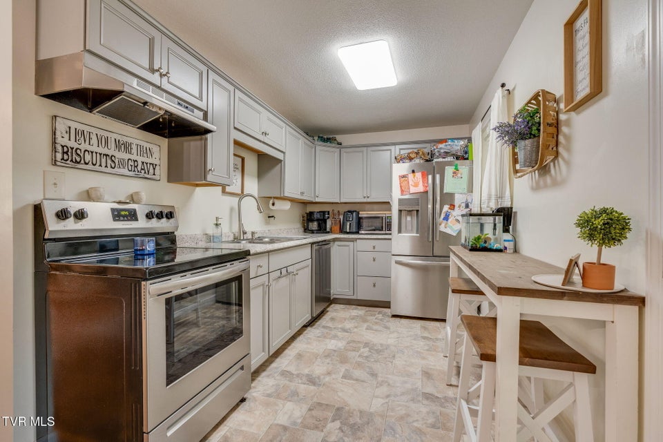 Photo #11: 808 Liberty Drive