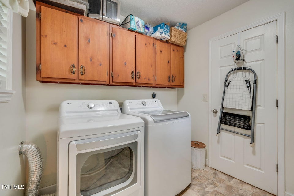 Photo #17: 808 Liberty Drive