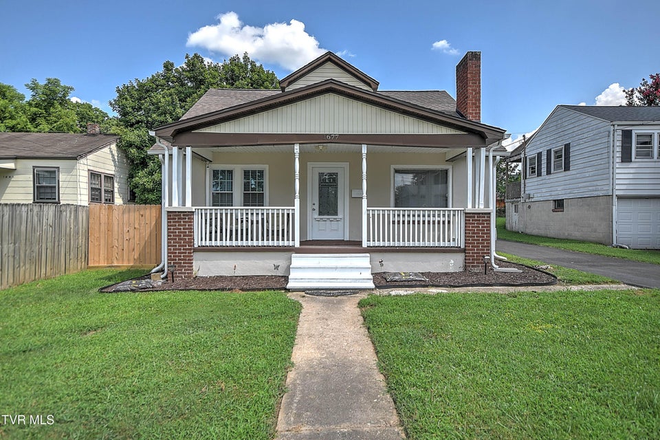 Photo #2: 1677 Jefferson Avenue