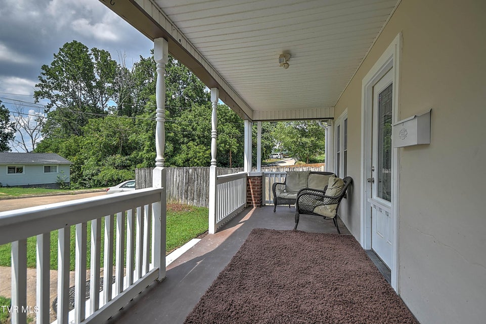 Photo #4: 1677 Jefferson Avenue