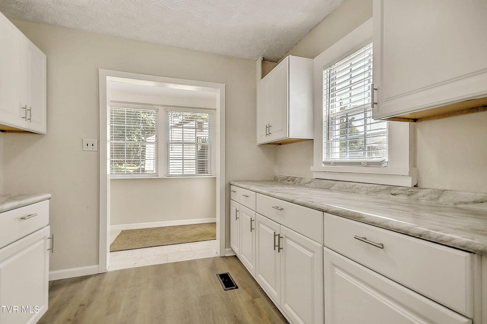 Photo #17: 1677 Jefferson Avenue