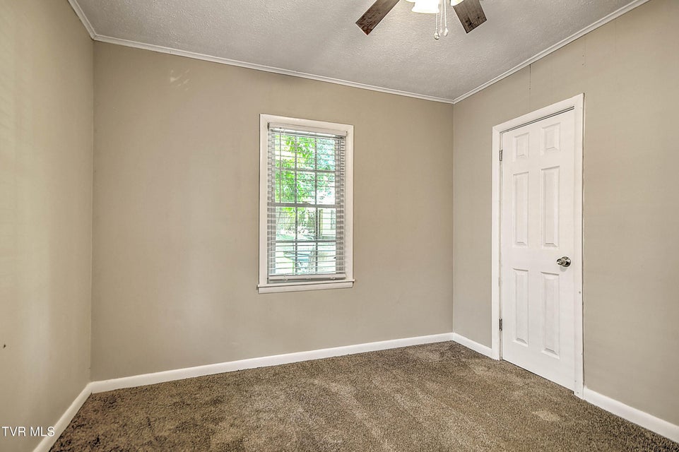 Photo #27: 1677 Jefferson Avenue