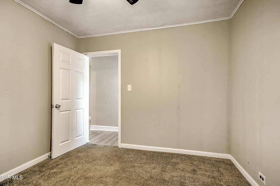 Photo #28: 1677 Jefferson Avenue