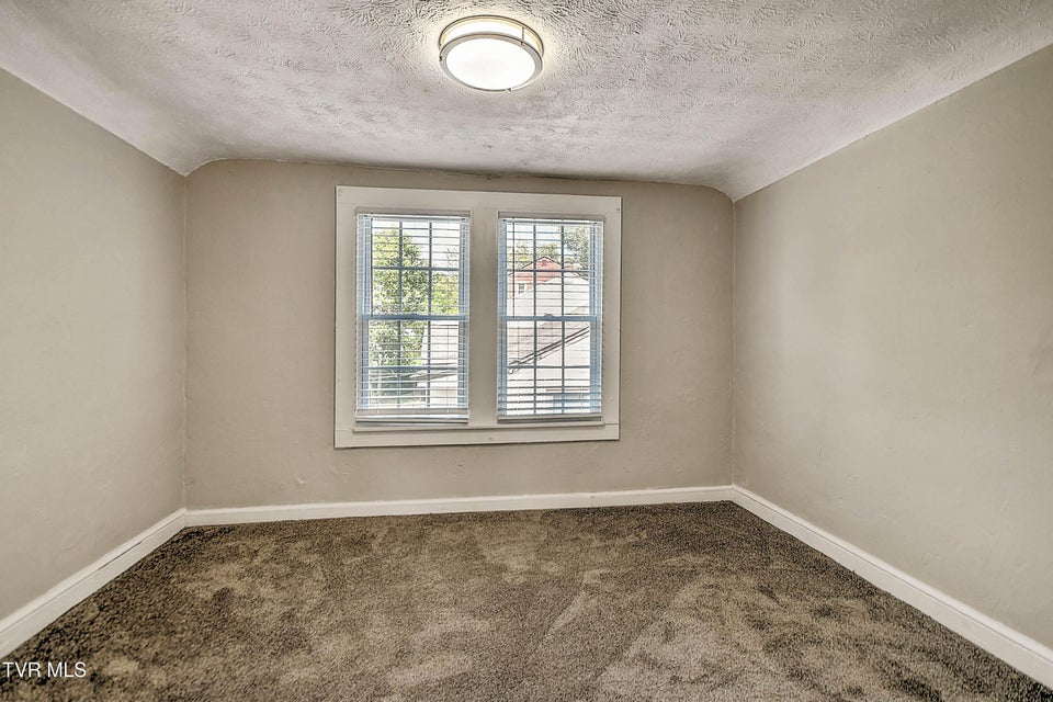 Photo #38: 1677 Jefferson Avenue