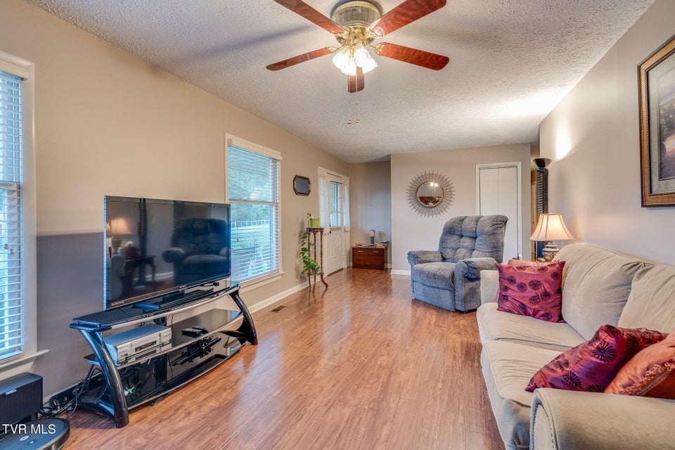 Photo #7: 1909 Diana Road
