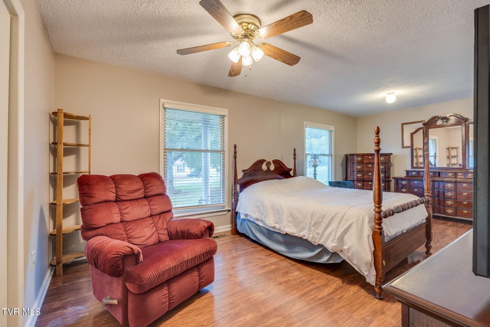 Photo #17: 1909 Diana Road