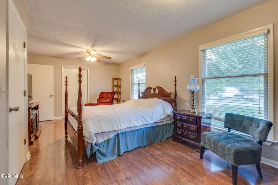 Photo #18: 1909 Diana Road