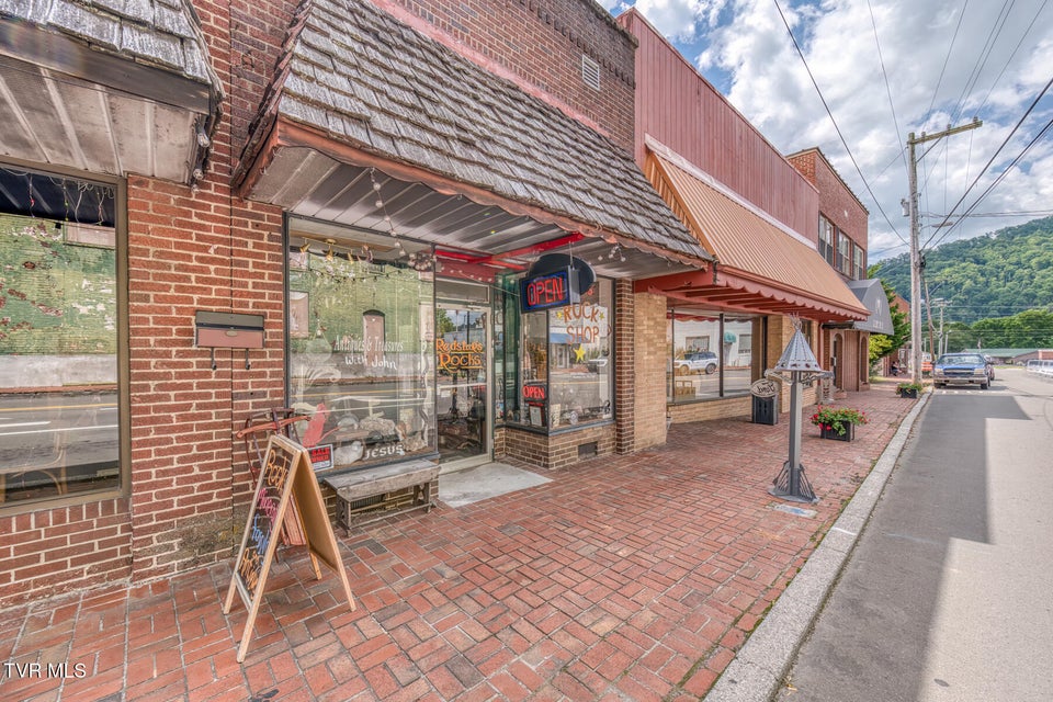 Photo #3: 107 S Church St Street