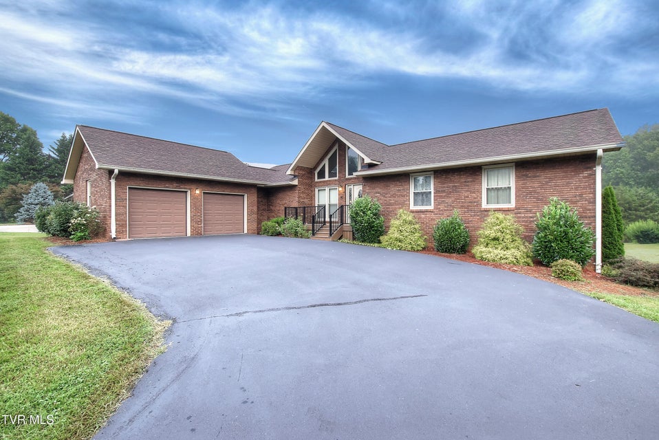 Photo #2: 2802 Sharpsburg Drive