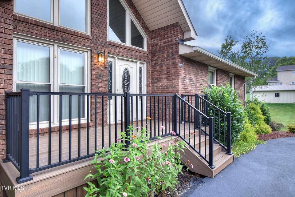 Photo #6: 2802 Sharpsburg Drive