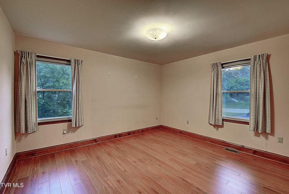 Photo #32: 2802 Sharpsburg Drive