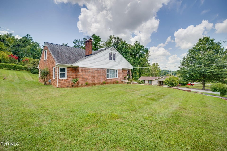 Photo #2: 215 Cherry Lane