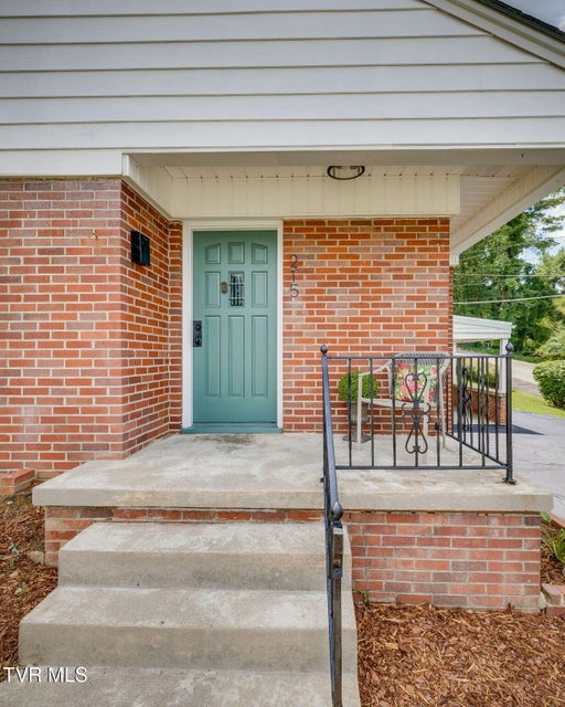 Photo #5: 215 Cherry Lane