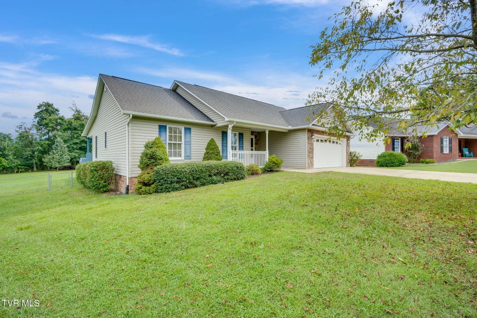 Photo #3: 227 Fox Meadows Drive