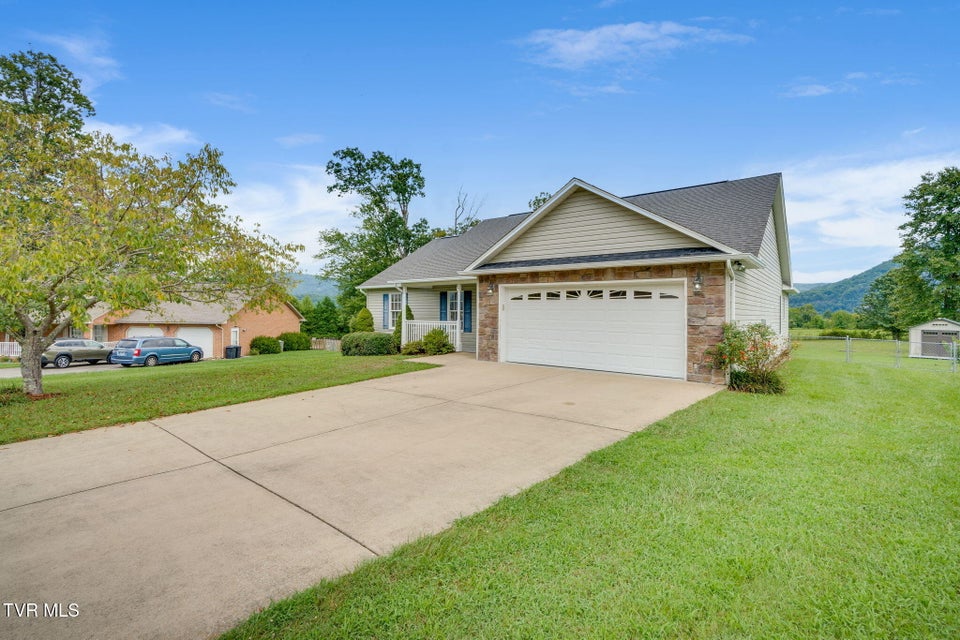 Photo #4: 227 Fox Meadows Drive