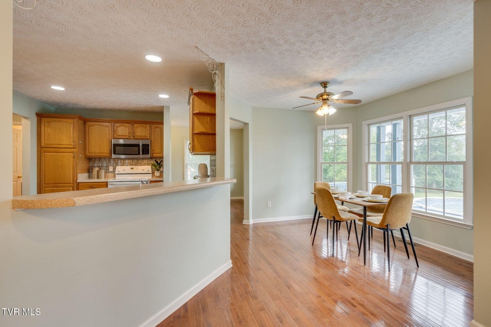 Photo #9: 227 Fox Meadows Drive