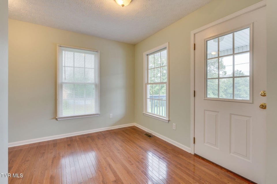 Photo #14: 227 Fox Meadows Drive
